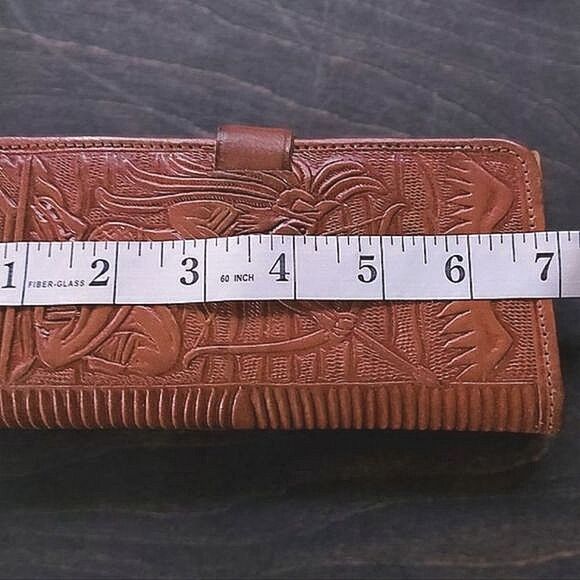 Vtg Mexican hazel tooled leather trifold clutch wallet - Picture 9 of 10